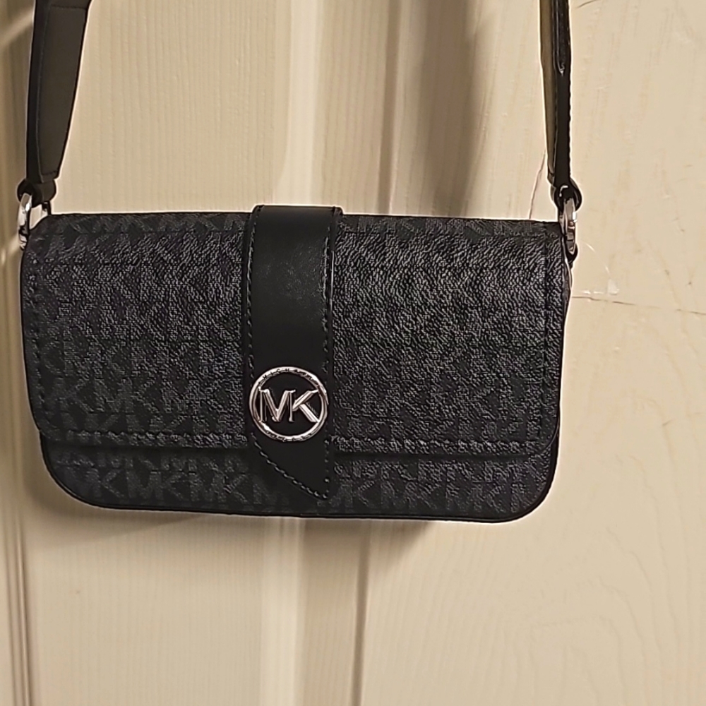 Mk crosbbody purse